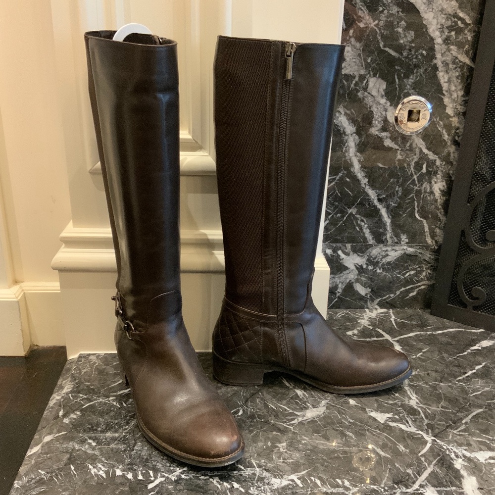 Aquatalia Brown boots, 7.5 size